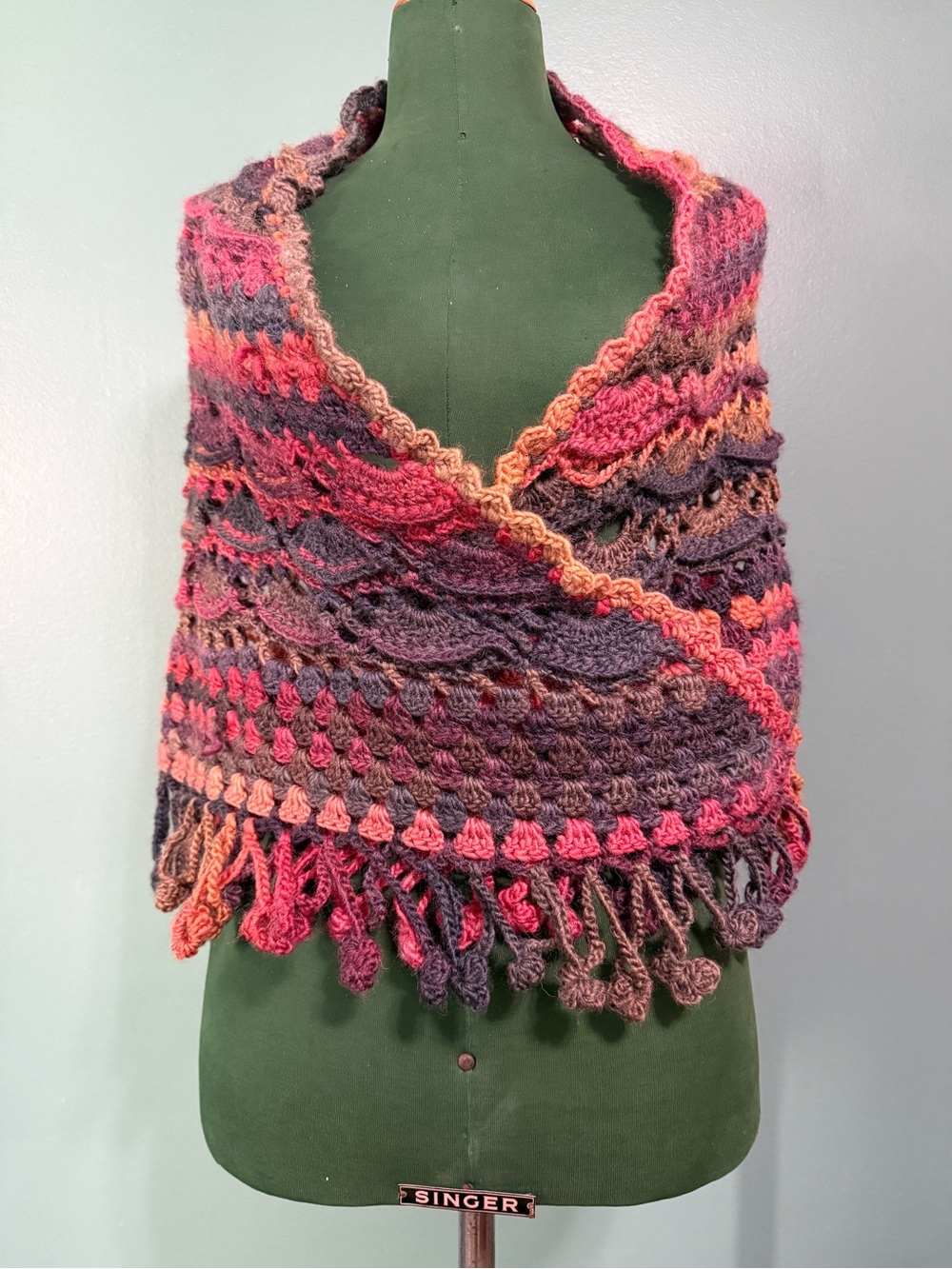 Handmade crochet shawl in earthy tones - Picture 3 of 4